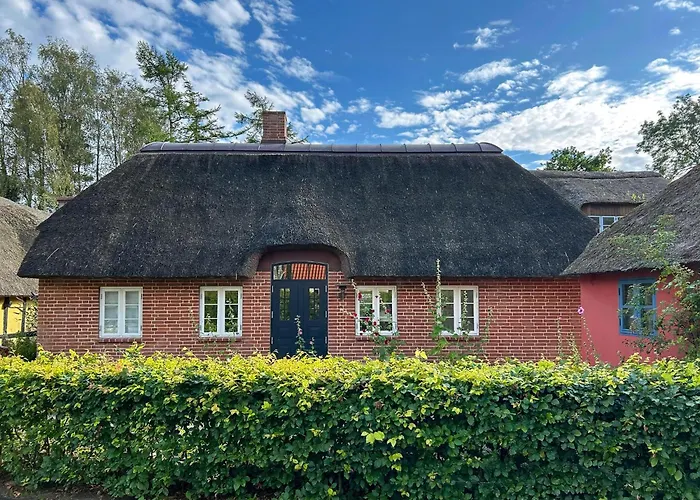 Semesterbostad Idyllic House By Mosso